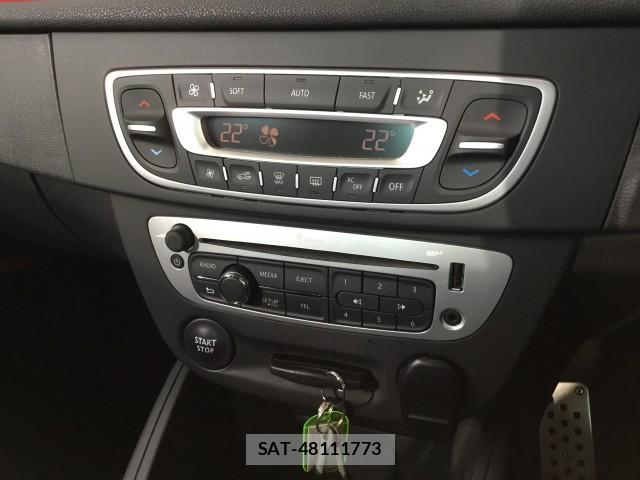 Renault MEGANE 2015-05 7872388-13