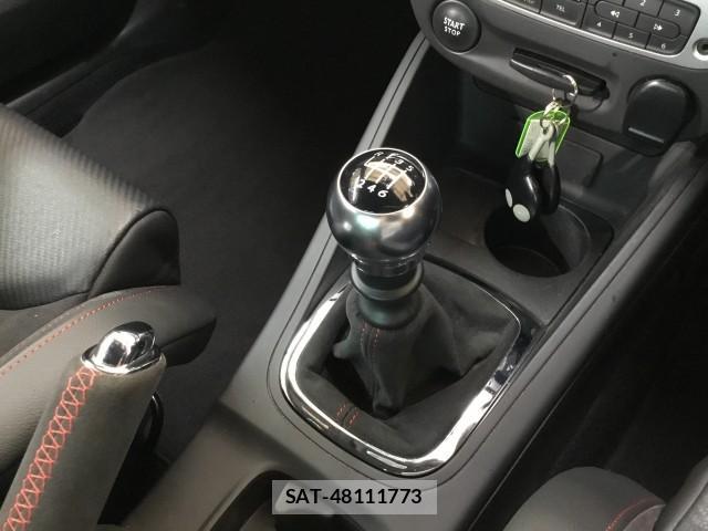 Renault MEGANE 2015-05 7872388-14