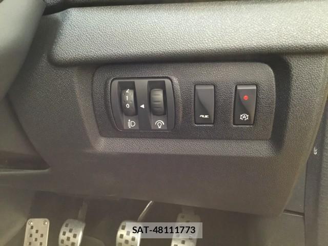 Renault MEGANE 2015-05 7872388-16
