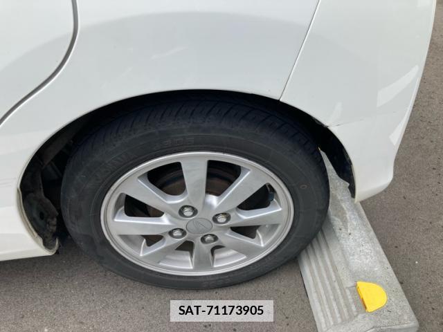Daihatsu MOVE 2017-08 7868967-8