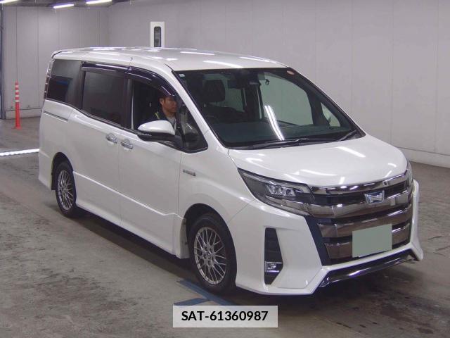 Toyota NOAH 2018-11 7867274-0