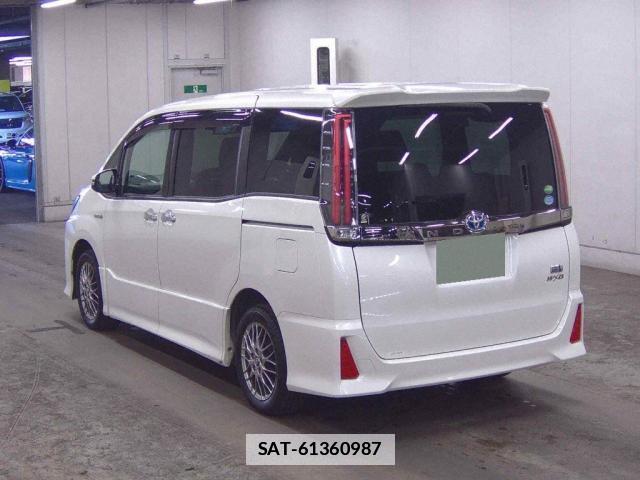 Toyota NOAH 2018-11 7867274-1