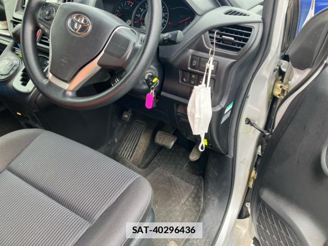 Toyota NOAH 2017-09 7867357-15