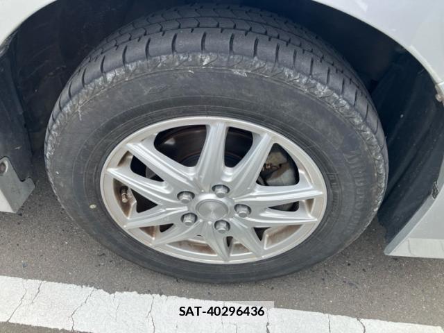 Toyota NOAH 2017-09 7867357-5