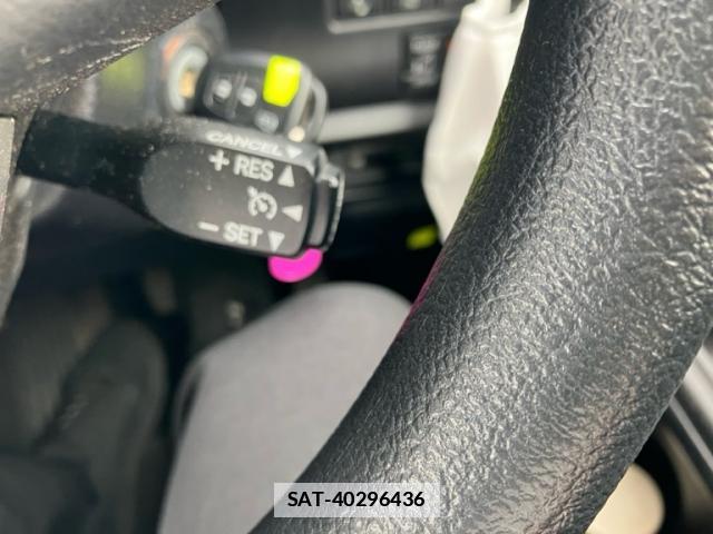 Toyota NOAH 2017-09 7867357-8