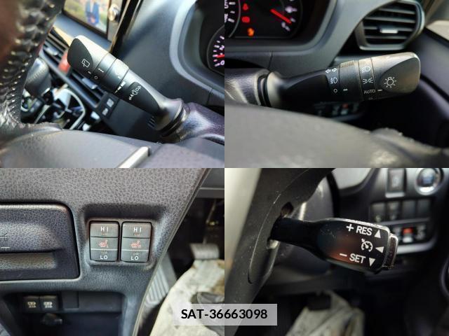 Toyota NOAH 2017-07 7867655-7
