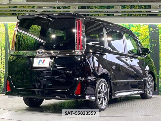 Toyota NOAH 2018-02 7868147-16