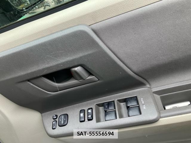 Toyota NOAH 2007-12 7868944-14