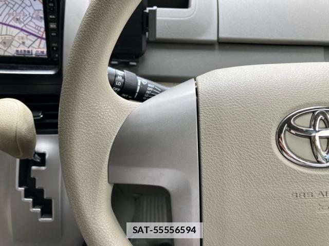 Toyota NOAH 2007-12 7868944-17