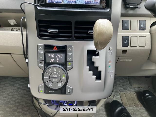 Toyota NOAH 2007-12 7868944-18