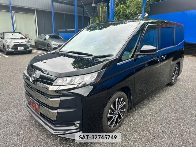 Toyota NOAH 2023-06 7869754-1