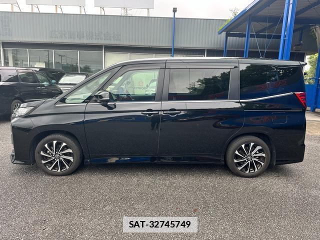 Toyota NOAH 2023-06 7869754-13