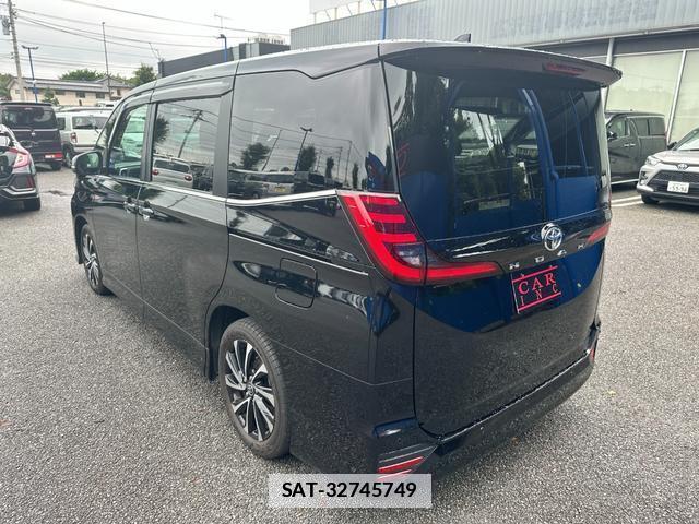 Toyota NOAH 2023-06 7869754-2