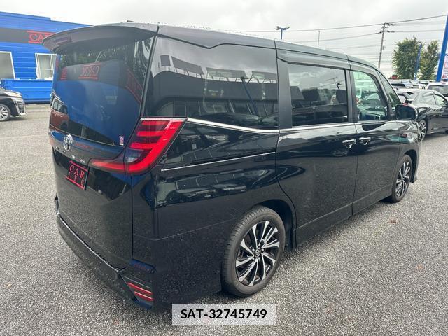 Toyota NOAH 2023-06 7869754-4