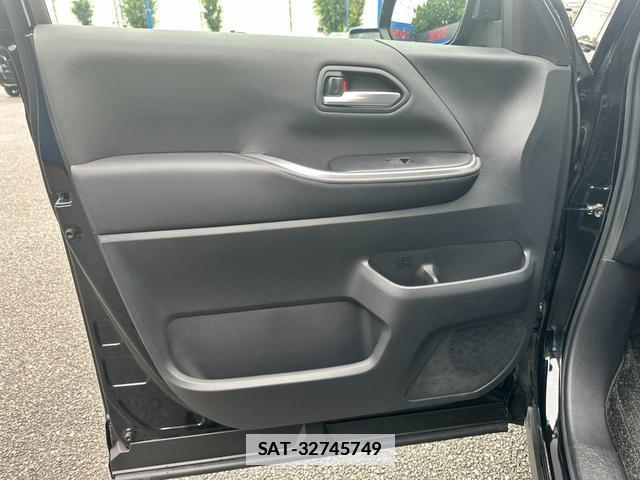 Toyota NOAH 2023-06 7869754-6