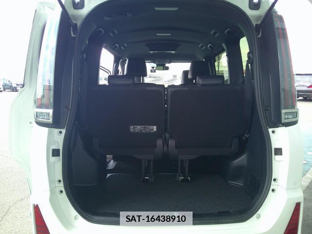 Toyota NOAH 2021-10 7870418-16