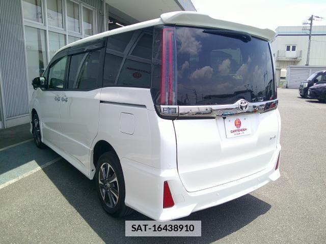 Toyota NOAH 2021-10 7870418-2