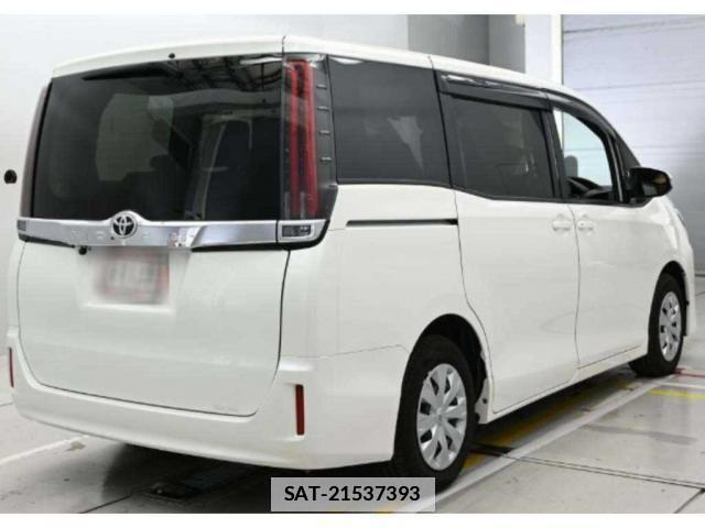 Toyota NOAH 2021-05 7870633-4