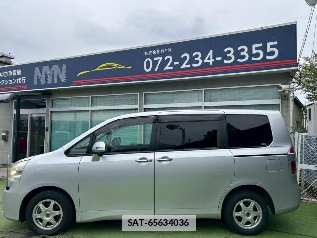 Toyota NOAH 2009-08 7871117-1