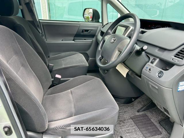 Toyota NOAH 2009-08 7871117-15