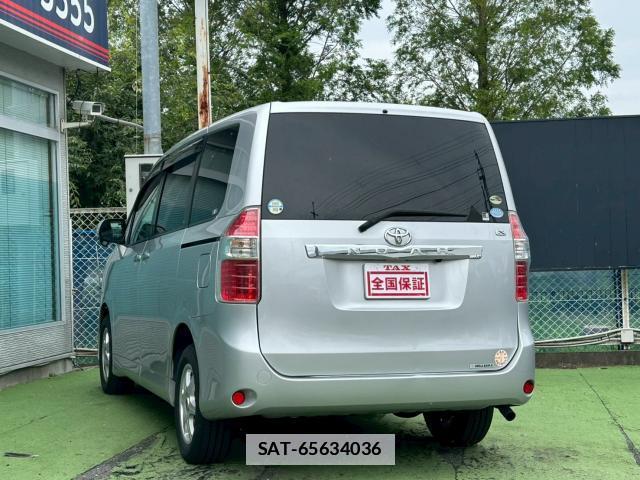 Toyota NOAH 2009-08 7871117-2