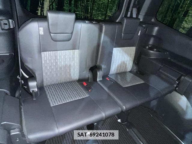 Toyota NOAH 2025-10 7871128-10