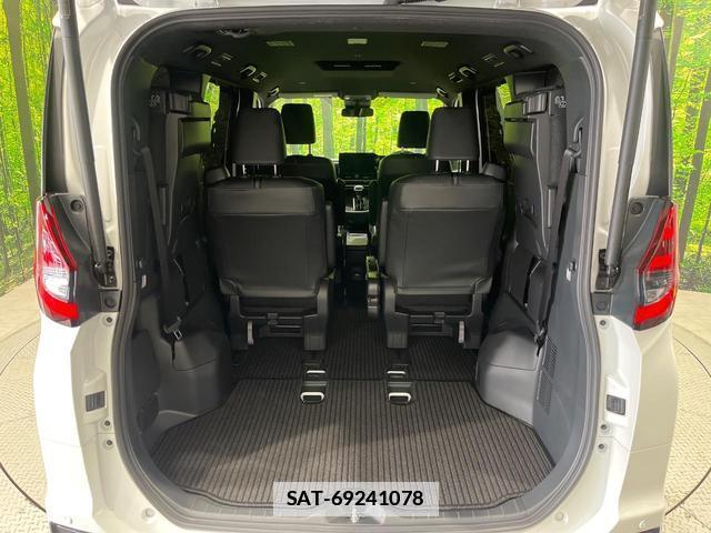 Toyota NOAH 2025-10 7871128-11