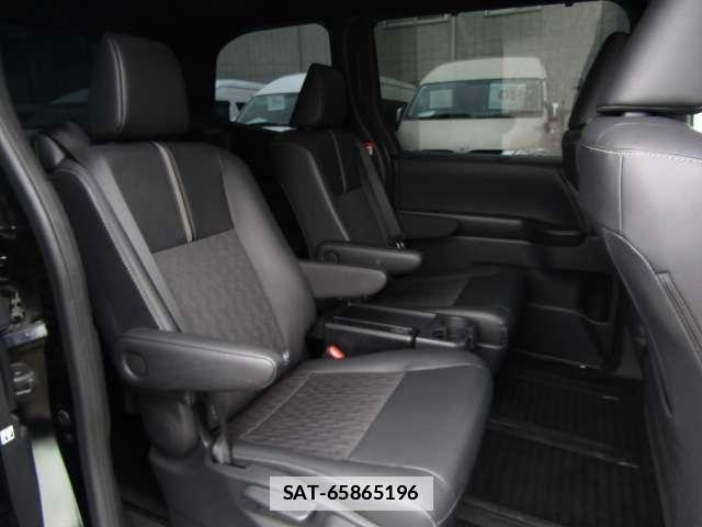 Toyota NOAH 2024-02 7871599-1