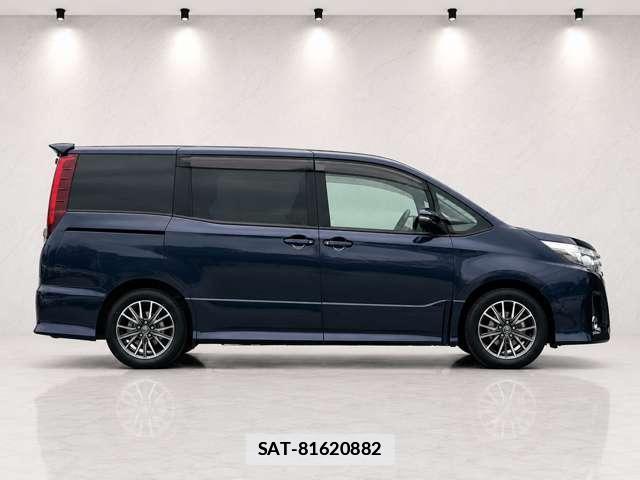 Toyota NOAH 2015-09 7871668-1