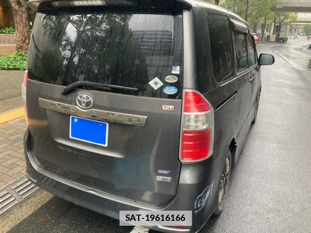 Toyota NOAH 2007-07 7871938-13