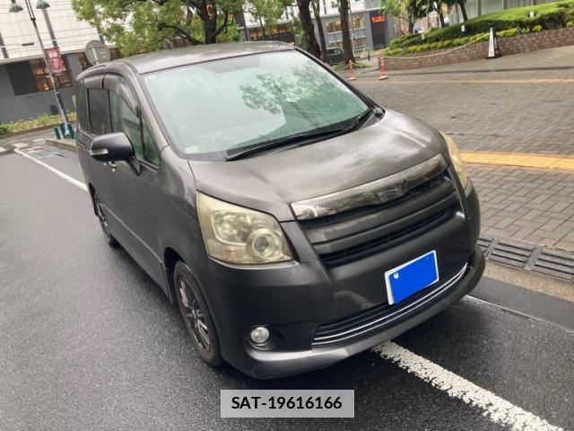 Toyota NOAH 2007-07 7871938-2