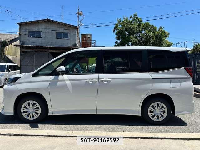 Toyota NOAH 2026-07 7872140-9