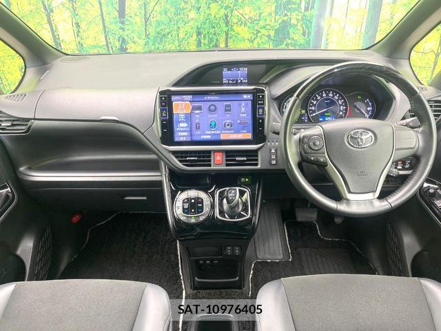 Toyota NOAH 2021-01 7872411-1