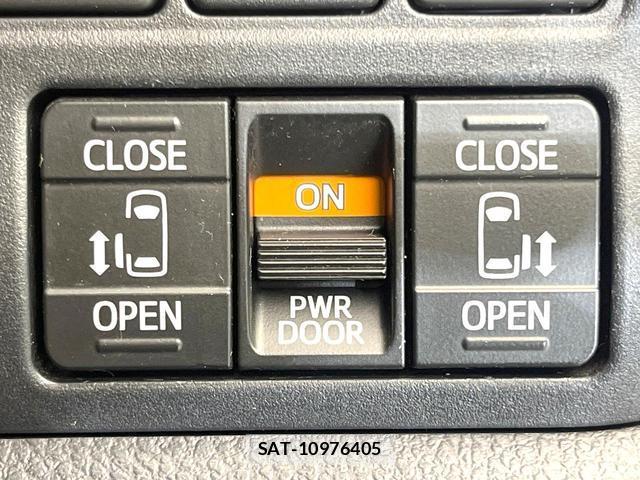 Toyota NOAH 2021-01 7872411-6