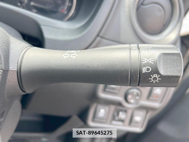 Nissan NOTE 2016-01 7867902-9