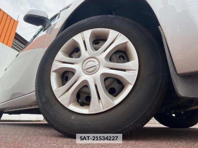 Nissan NOTE 2013-07 7868448-12