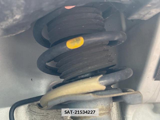 Nissan NOTE 2013-07 7868448-19