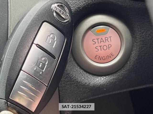 Nissan NOTE 2013-07 7868448-4