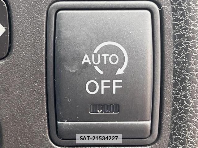 Nissan NOTE 2013-07 7868448-6