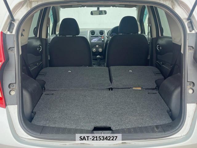 Nissan NOTE 2013-07 7868448-9