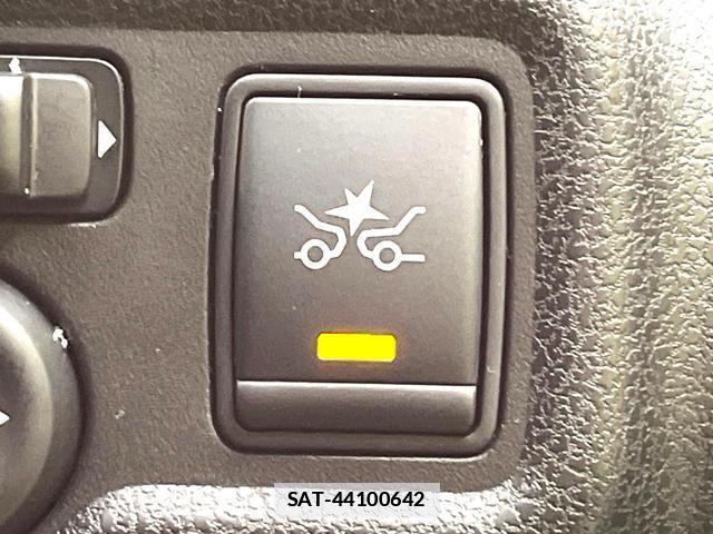 Nissan NOTE 2014-03 7868774-4