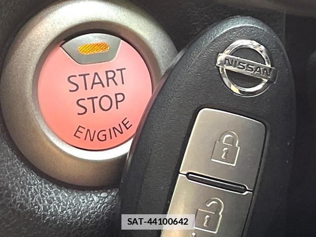 Nissan NOTE 2014-03 7868774-5