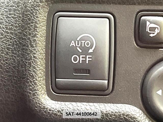 Nissan NOTE 2014-03 7868774-7