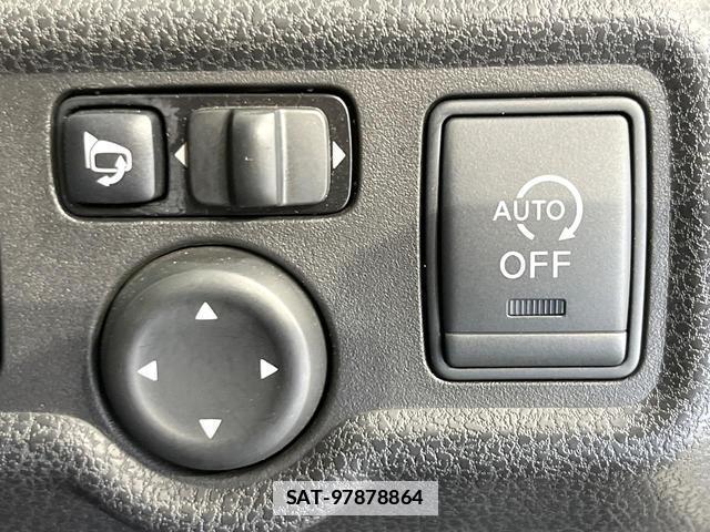 Nissan NOTE 2013-07 7869994-6