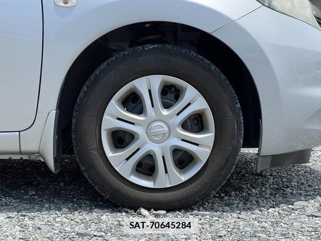 Nissan NOTE 2014-02 7871777-5