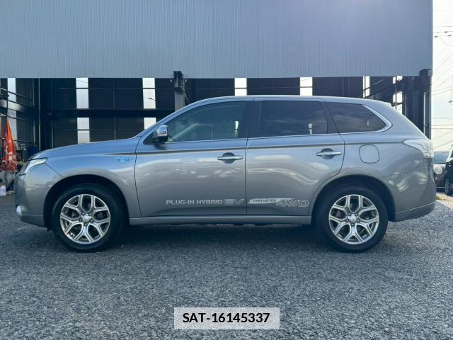 Mitsubishi OUTLANDER PHEV 2014-06 7869633-10