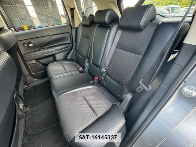 Mitsubishi OUTLANDER PHEV 2014-06 7869633-6