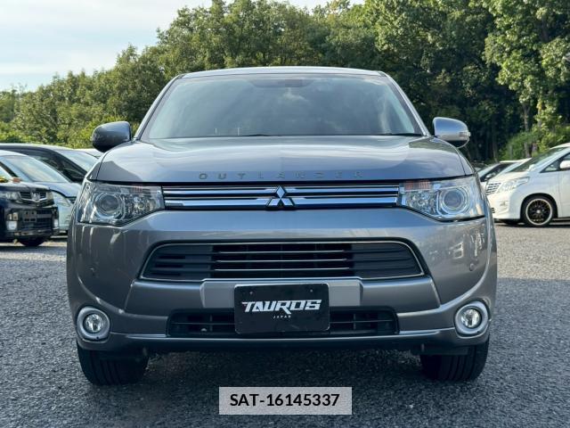 Mitsubishi OUTLANDER PHEV 2014-06 7869633-9