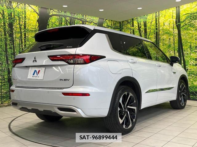 Mitsubishi OUTLANDER PHEV 2023-01 7870450-16