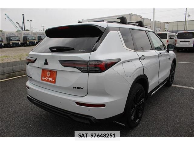 Mitsubishi OUTLANDER PHEV 2025-02 7870955-12